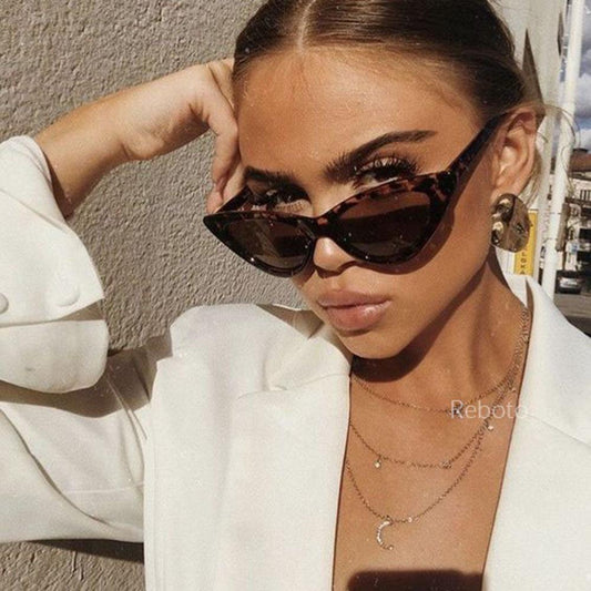 Elegant Cute Retro Cat Eye Sunglasses For Women With Small Black White Triangle Vintage Ladies Sunglasses and UV400 Protection