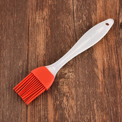 1 Pcs Portable Silicone Oil Bottle with Brush Grill Oil Brushes Liquid Oil Pastry Kitchen Baking BBQ Tool Kitchen Tools for BBQ Silicone Oil Container with Brush Spray Bottle Oil Dispenser for Kitchen Cooking BBQ