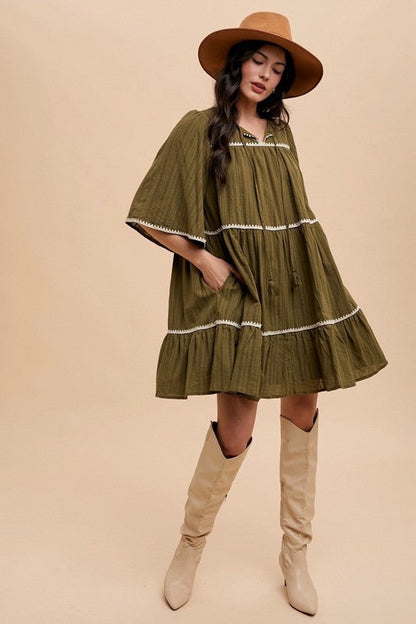 Tassel Contrast Trim Tie Neck Half Sleeve Tiered Dress – Bohemian Tassel Details, Contrast Trim, and Tiered Design for a Flowing, Feminine Look