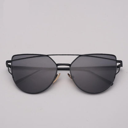 NEW  Stevvex Designer Cat eye Sunglasses For Women and Ladies in Vintage Metal Reflective Glasse Mirror Retro Oculos De Sol Gafas Style With UV 400 Protection