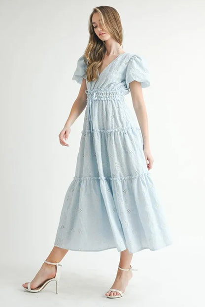 Eyelet Lace Puff Sleeve V Neck Midi Dress For Women – Elegant Fluttering Eyelet Lace Midi Dress, Puff Sleeve Detail, Timeless V Neck Design, Sophisticated Summer Dress
