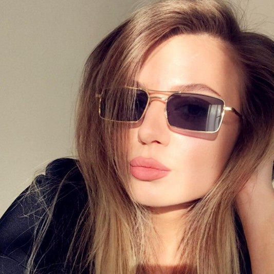 Elegant Square Sunglasses For Women Luxury Eyewear For Women/Men High Quality Metal Glasses For Women Outdoor Lightweight Sunglasses For Men Retro Design