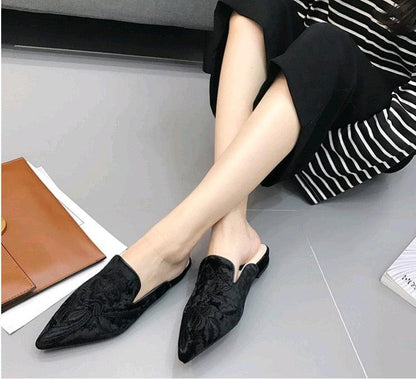 Fashion Embroidery Women Fur Slides Half Slippers Velvet Shoes Flats Flower Decoration Low Heel Flats Leather Slip On Backless Sandals For Girls Womens Work Slides Shoes