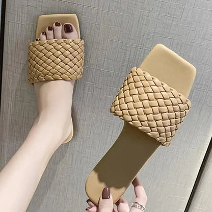 Fashion Outdoor Charming Open-Toe Women Slippers Casual Beach Flip Flops Women Comfortable Sandals