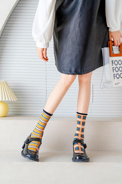 Fashion Women Socks New Spring Summer Mesh Thin Long Printed Socks Women Casual Breathable Fresh Flower Socks Korea Style Color Thin Socks For Women