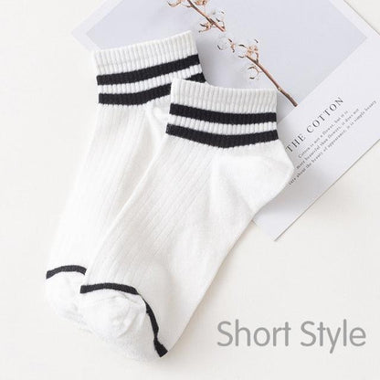 Funny Cute Cotton Crew Socks Women Fashion Colorful  Retro Long Socks New Year Christmas Gifts For Men And Women
