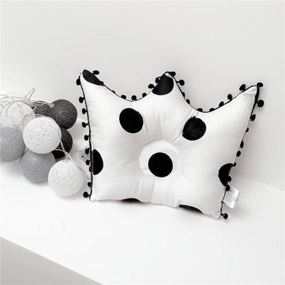 Newborn Baby Shaping Pillow Cute Crown Shape Backrest Cushion Anti-head Correction Bed Neck Support Pillows Baby Pillow Baby Bedding Air Mesh Organic Cotton Soft Baby Pillow Newborn Anti Flat Head Syndrome for Crib Cot Baby Pillow
