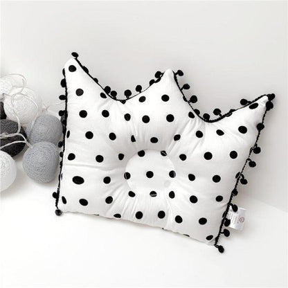 Newborn Baby Shaping Pillow Cute Crown Shape Backrest Cushion Anti-head Correction Bed Neck Support Pillows Baby Pillow Baby Bedding Air Mesh Organic Cotton Soft Baby Pillow Newborn Anti Flat Head Syndrome for Crib Cot Baby Pillow