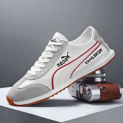 Spring Mens Slip On Casual Shoes Lightweight Comfortable Breathable Couple Walking Sneakers New Mesh Breathable Platform Fashion Running Athletic Sneakers