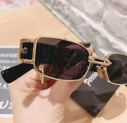Stylish Fashionable Women Sunglasses Trending & Luxury  Square Popular Design Men Glasses New Vintage Metal Black Comfortable Lenses Outdoor Travel Driving Sunglasses